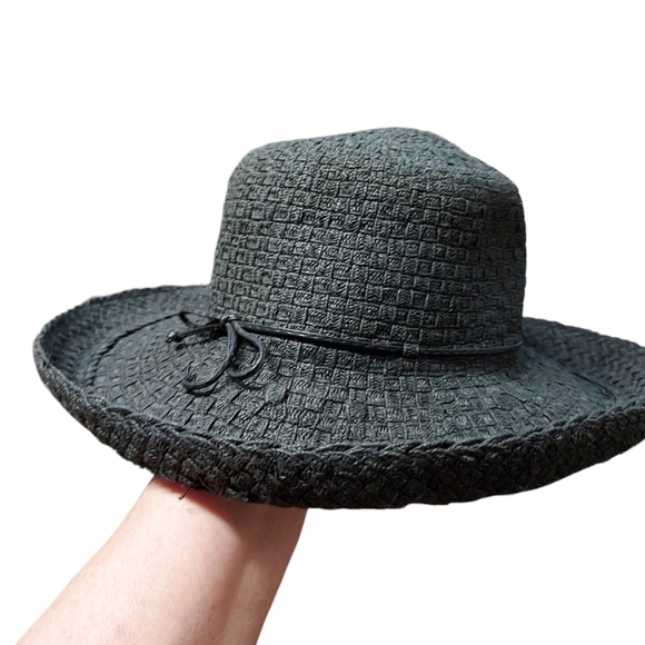 Time and Tru NWT BLACK JEANS SIZE 10 and Swim & Sand hat - Picture 7 of 15